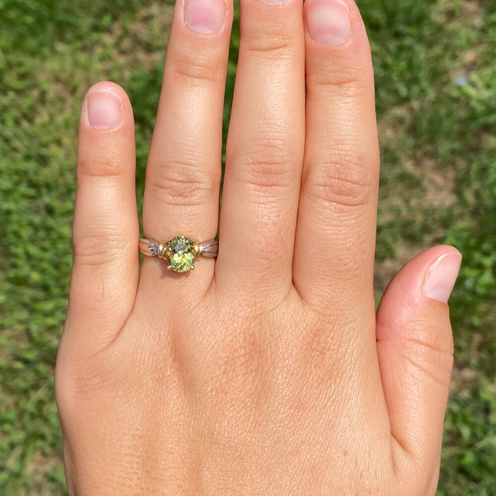 Peridot Ring in Yellow and White Gold - Picture 8 of 11